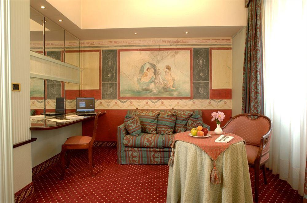 โรงแรมอันตาเรส รูเบนส์ มิลาน ภายนอก รูปภาพ